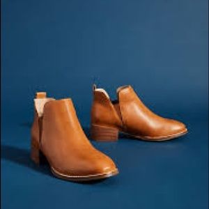 Seychelles Offstage Chelsea Boot